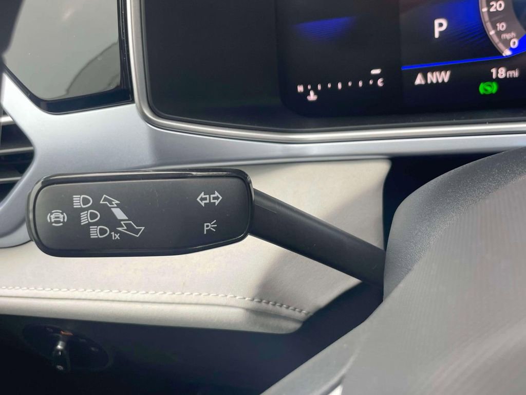 New 2026 Volkswagen Taos SE image 22