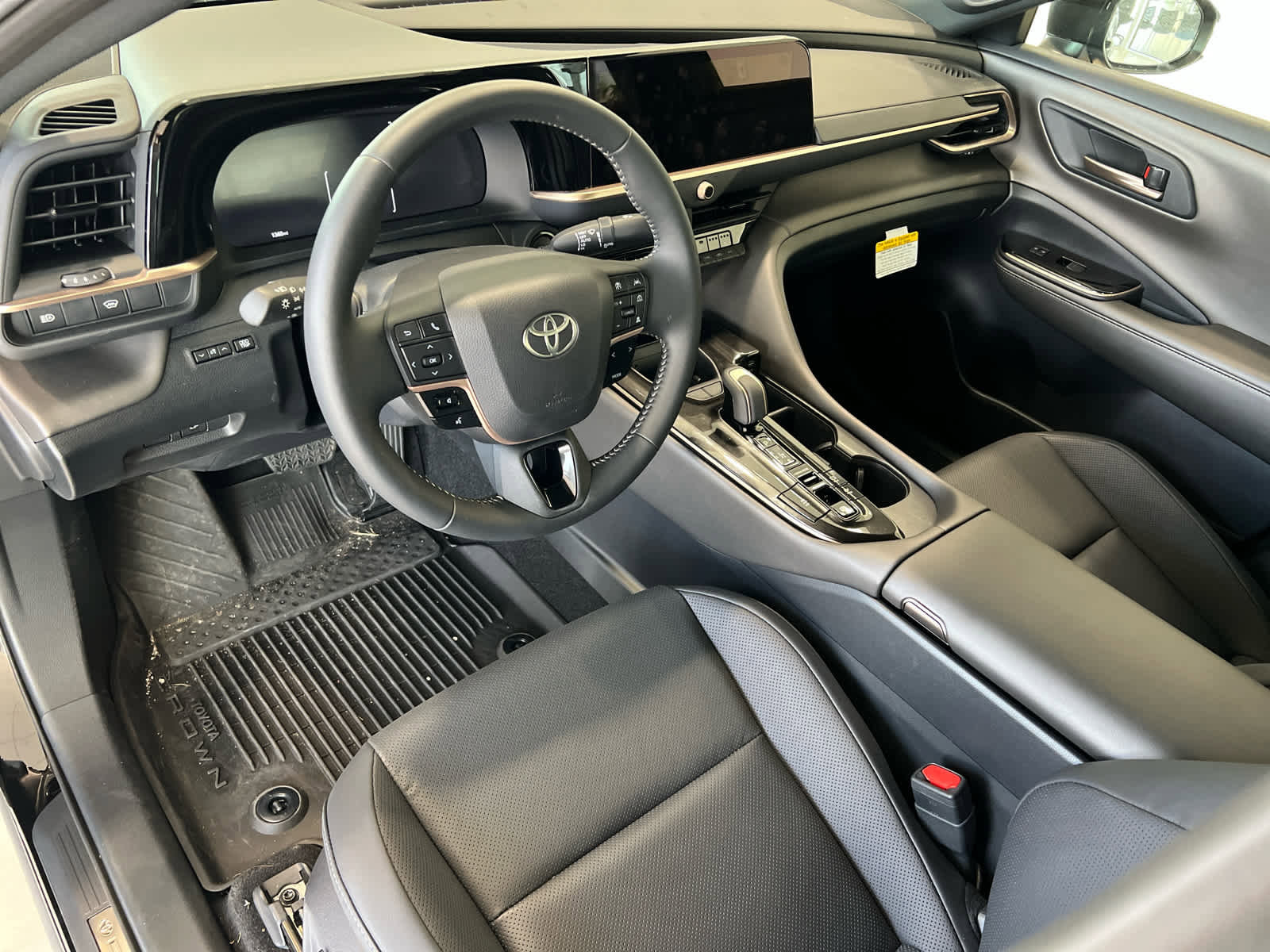 Used 2026 Toyota Crown Nightshade image 14