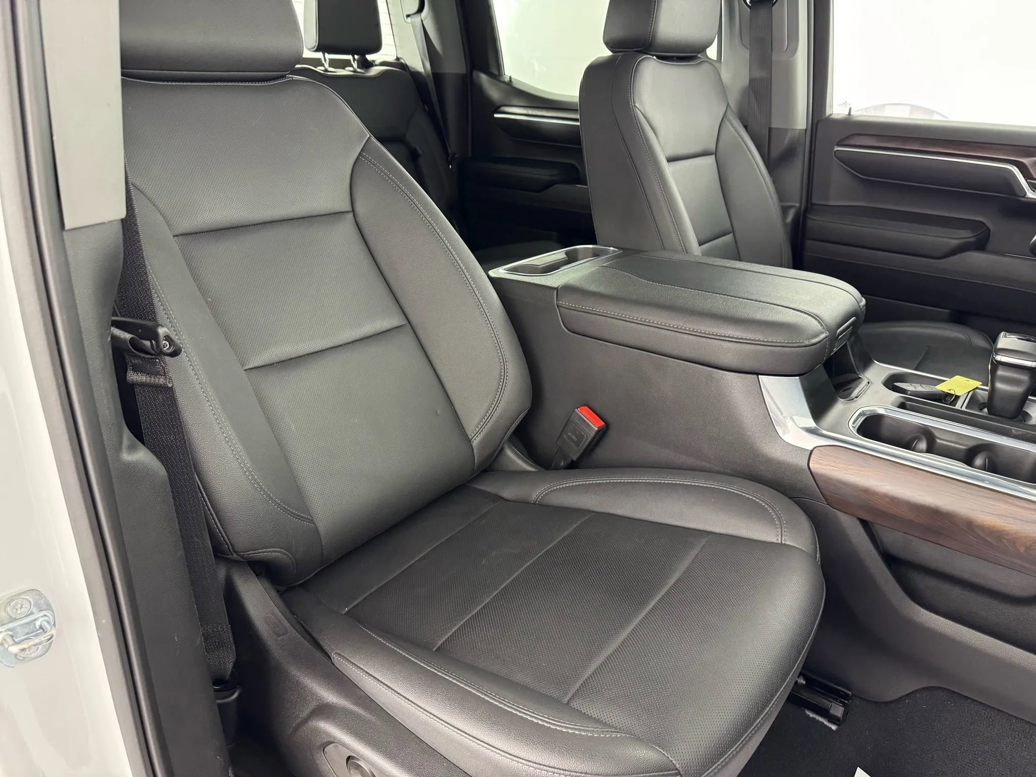 Used 2023 GMC Sierra 1500 SLT w/ SLT Premium Package image 34