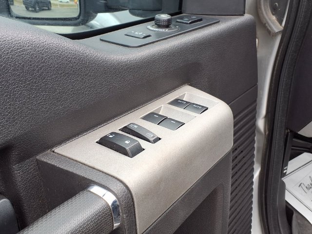 Used 2015 Ford F250 Lariat w/ Lariat Ultimate Package AWD/4WD image 4