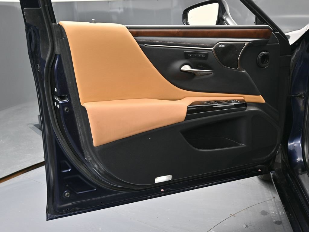 Used 2025 Lexus ES 350 w/ Premium Package image 38