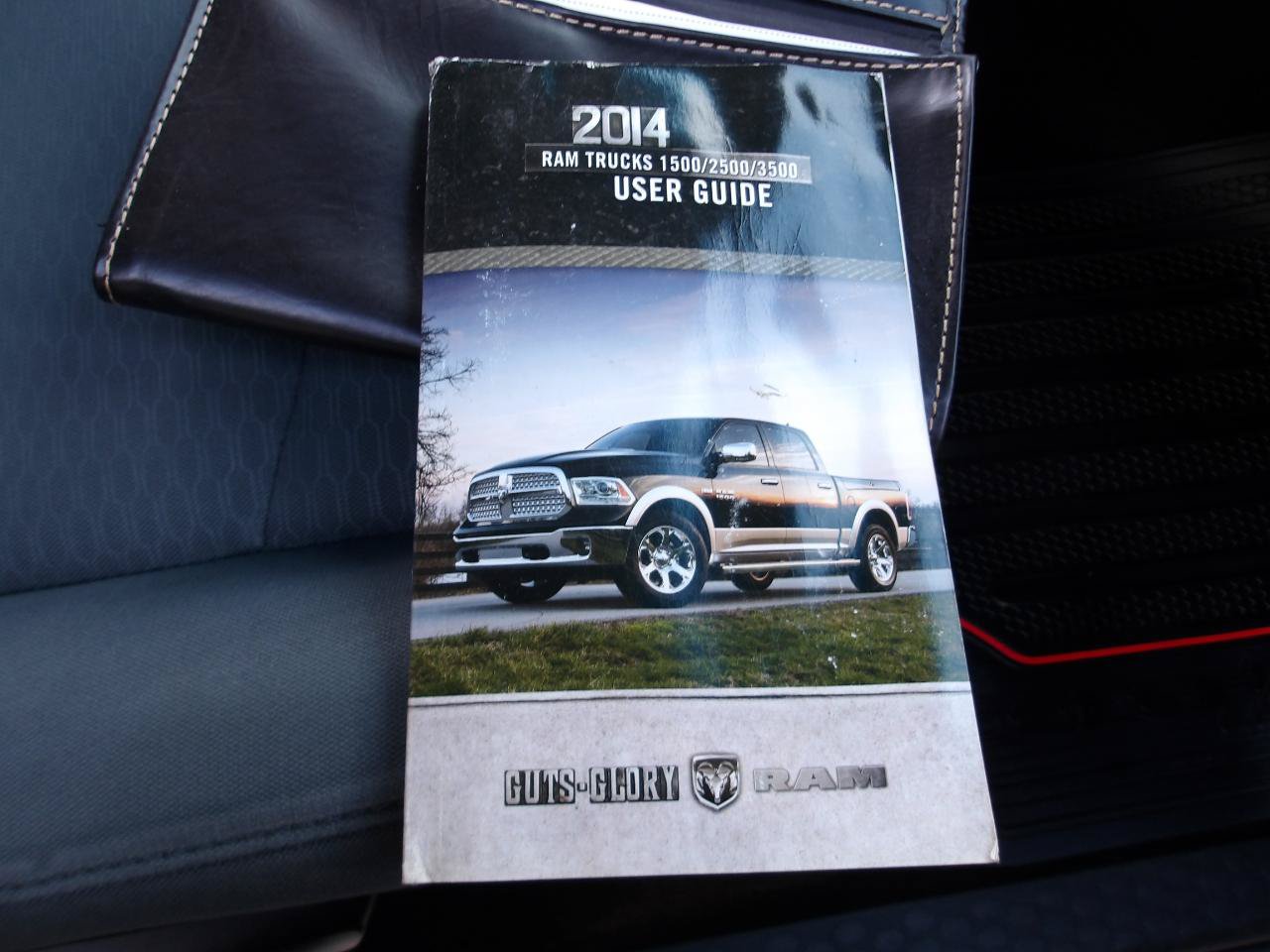 Used 2014 RAM 1500 ST w/ SXT Appearance Group AWD/4WD image 25