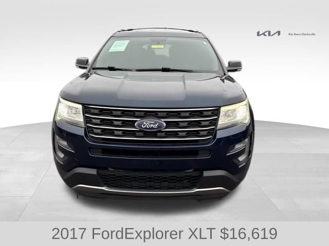 Used 2017 Ford Explorer XLT w/ Equipment Group 201A AWD/4WD image 3