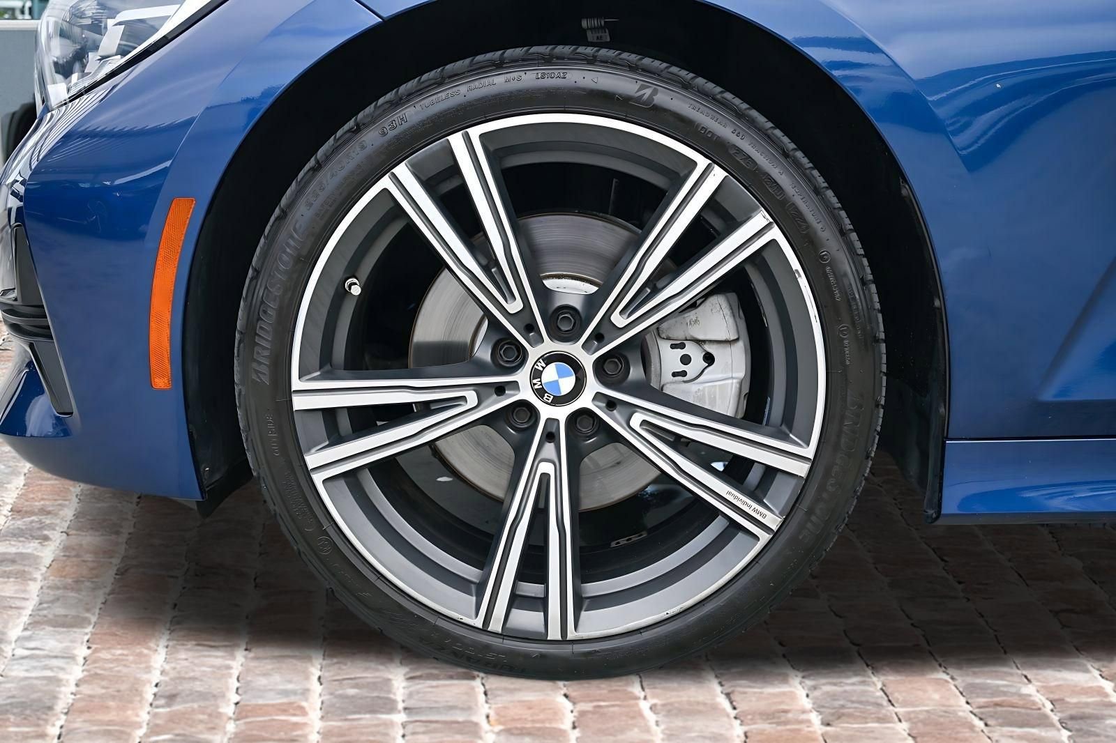 Used 2022 BMW 330i Sedan w/ Driving Assistance Package image 36