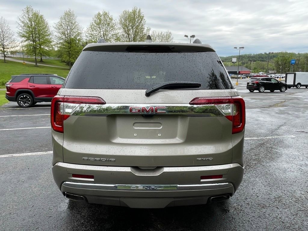 Certified 2023 GMC Acadia Denali w/ Denali Ultimate Package AWD/4WD image 4