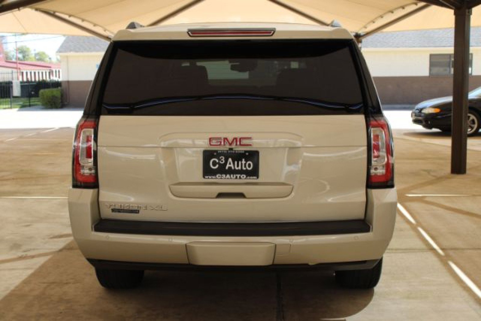 Used 2015 GMC Yukon XL SLT w/ Open Road Package image 10