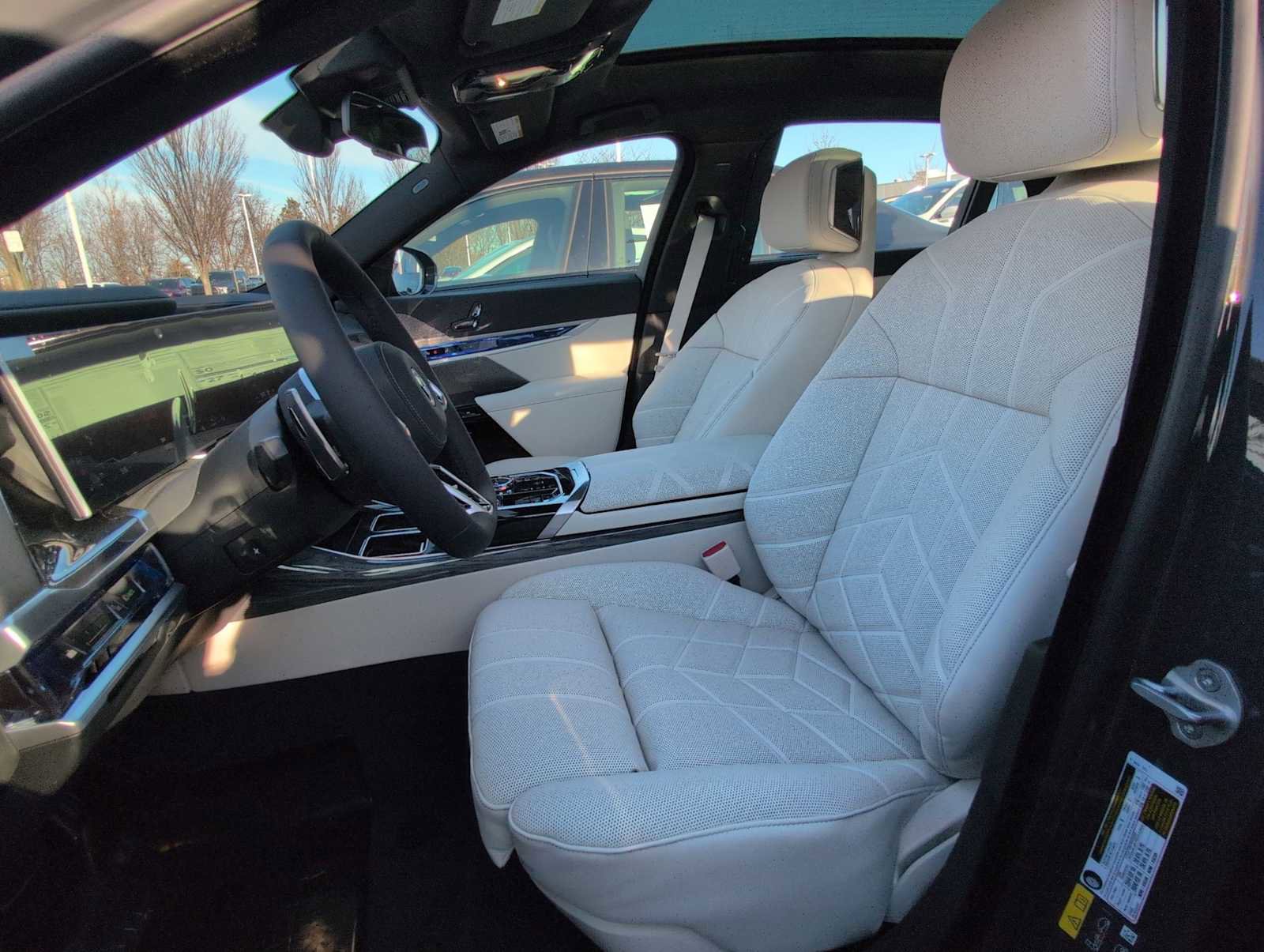 New 2026 BMW 750e xDrive w/ Executive Package AWD/4WD image 17