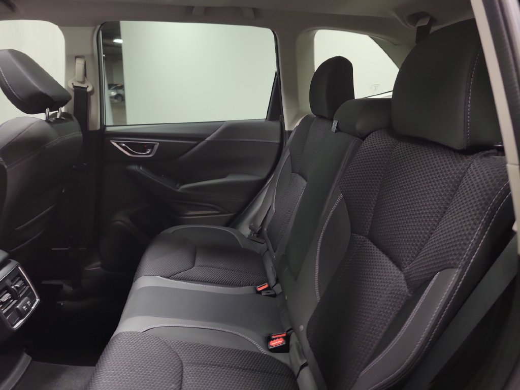 Used 2022 Subaru Forester Premium AWD/4WD image 29
