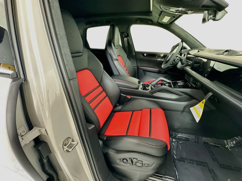 New 2026 Porsche Cayenne GTS AWD/4WD image 30