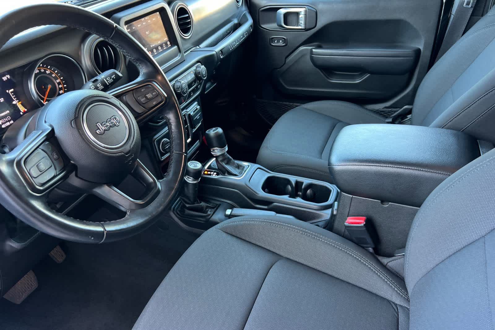 Used 2022 Jeep Wrangler Unlimited Sport AWD/4WD image 11