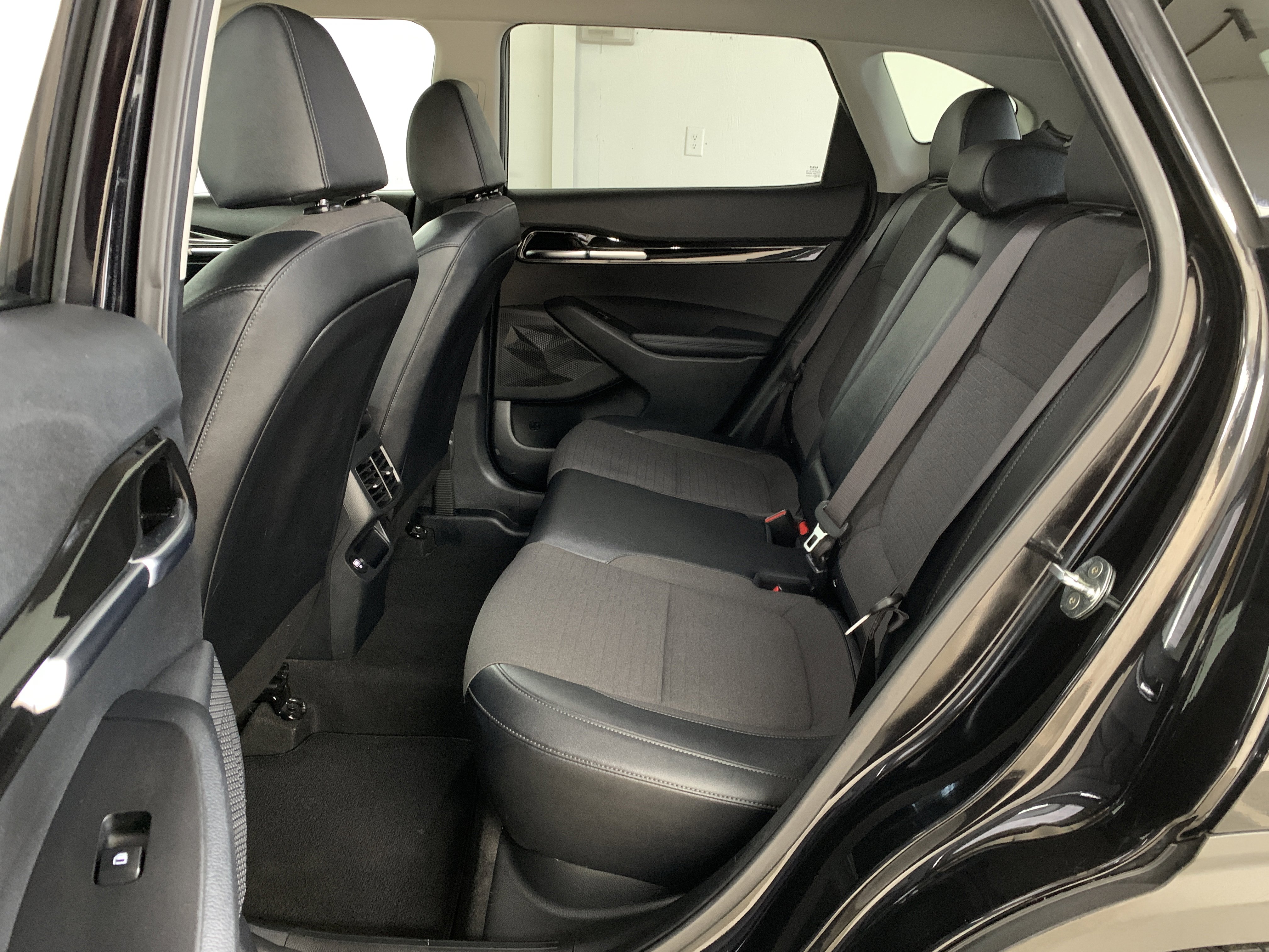 Used 2023 Kia Seltos S image 37