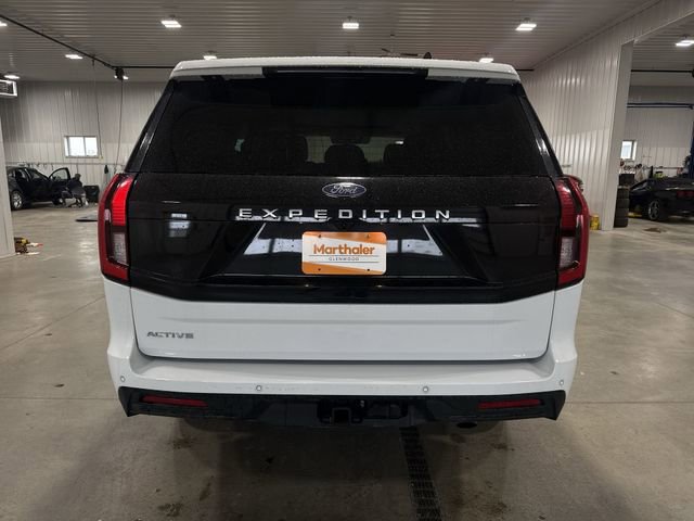 Used 2025 Ford Expedition Active AWD/4WD image 7