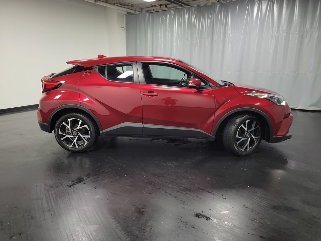 Used 2018 Toyota C-HR XLE FWD image 9