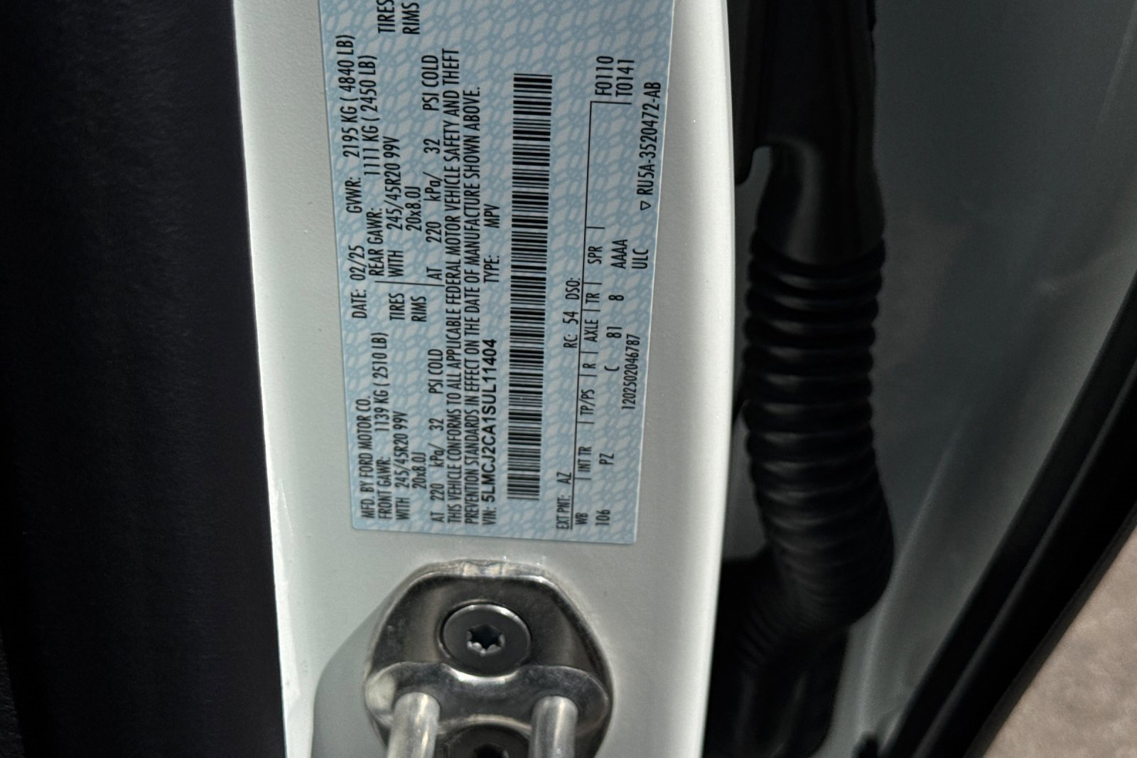 New 2025 Lincoln Corsair Reserve w/ Equipment Group 202A image 27