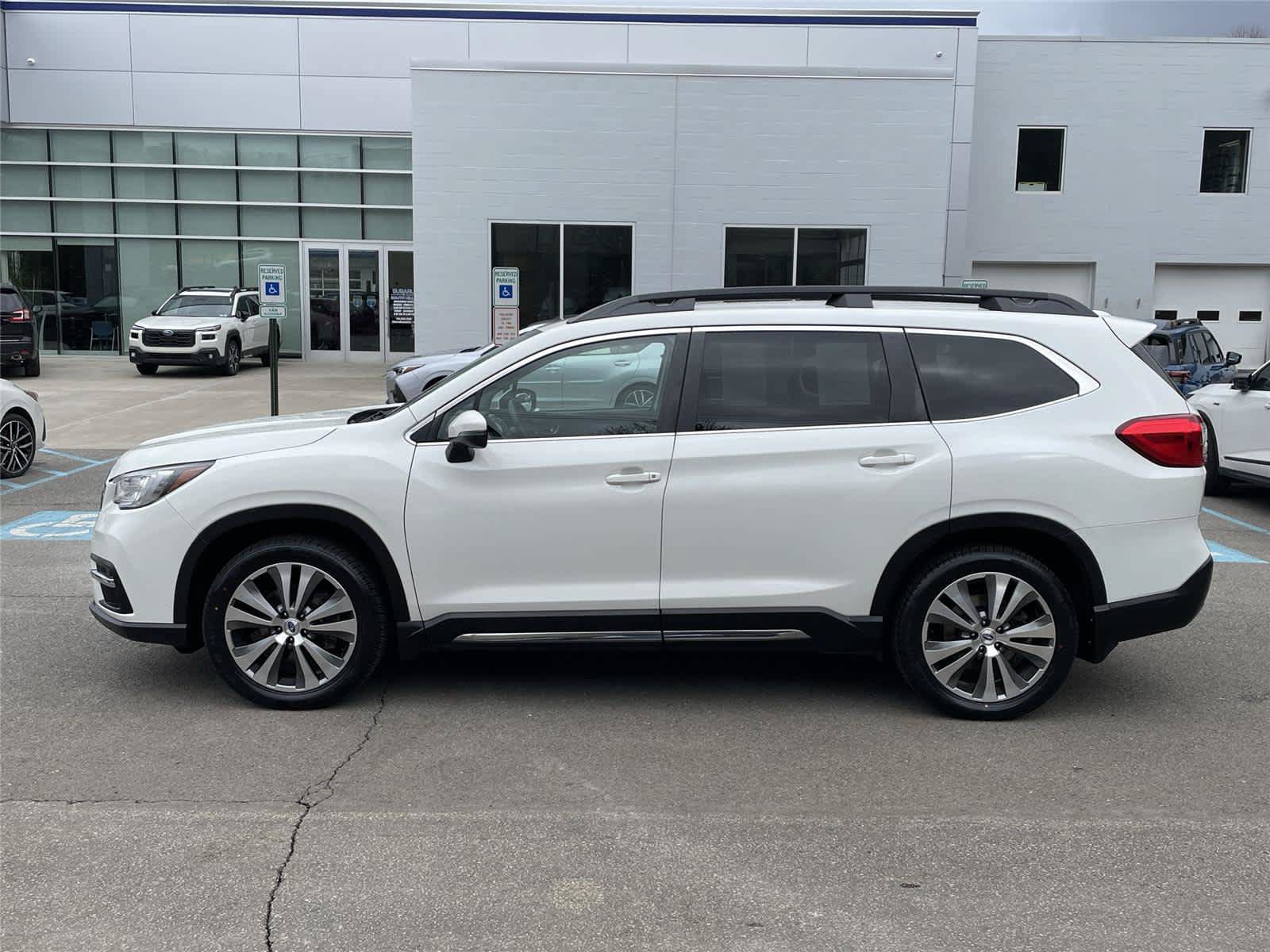 Used 2020 Subaru Ascent Limited w/ Popular Package #2A AWD/4WD image 2