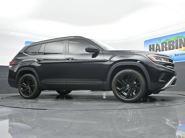Used 2023 Volkswagen Atlas SE w/ Black Wheel Package FWD image 21