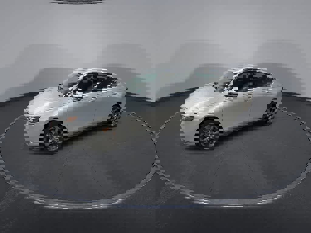 Used 2024 Honda Accord EX image 4