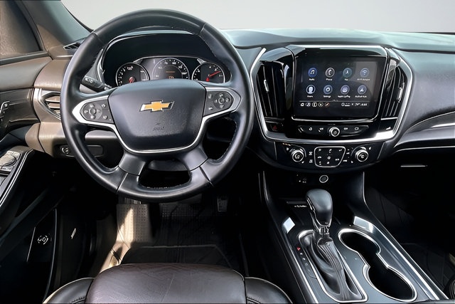 Used 2023 Chevrolet Traverse High Country FWD image 8