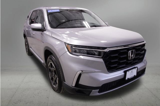Certified 2025 Honda Pilot EX-L image 9