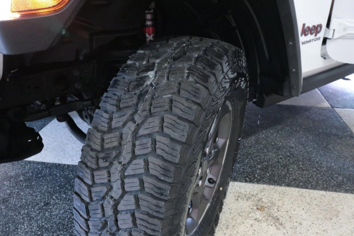 Used 2022 Jeep Gladiator Rubicon w/ Cold Weather Group AWD/4WD image 9