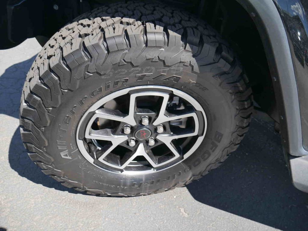 Used 2024 Jeep Wrangler Sahara w/ Technology Group AWD/4WD image 14