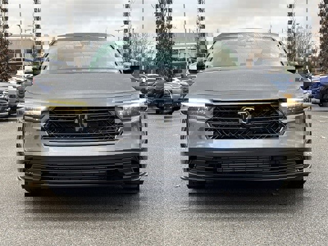 Used 2025 Honda Accord SE image 8