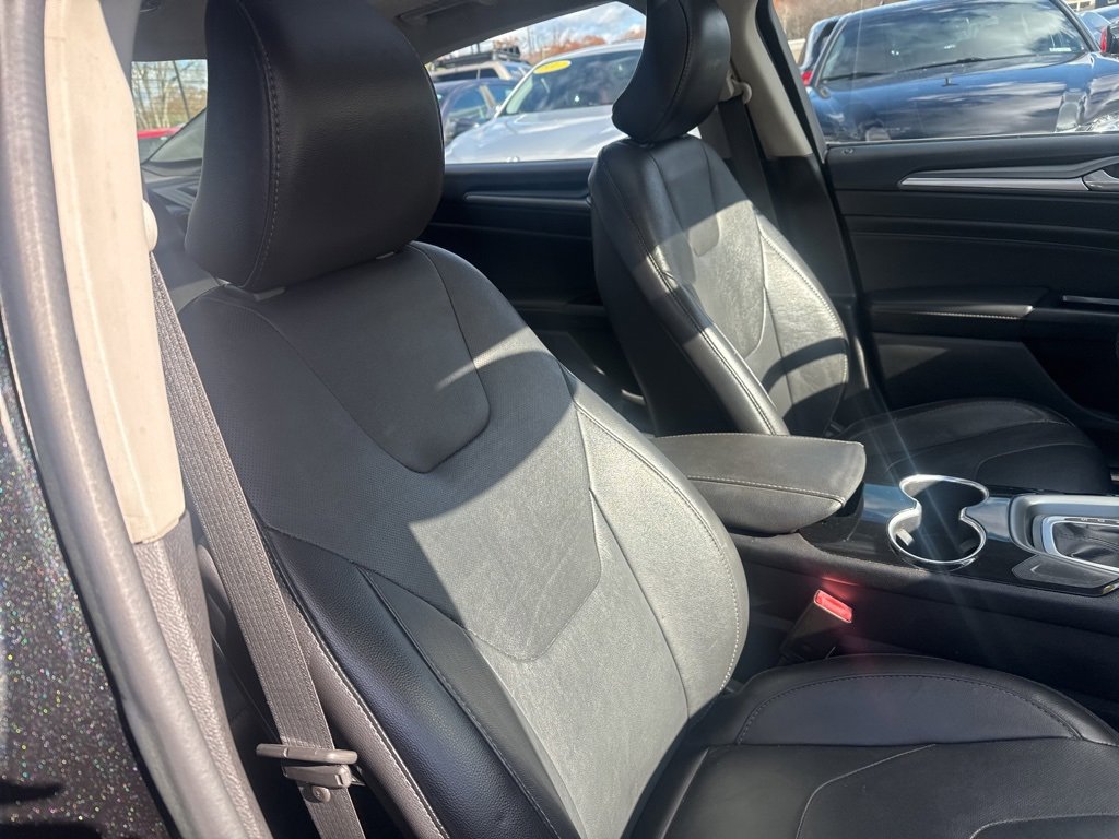 Used 2015 Ford Fusion Titanium image 35