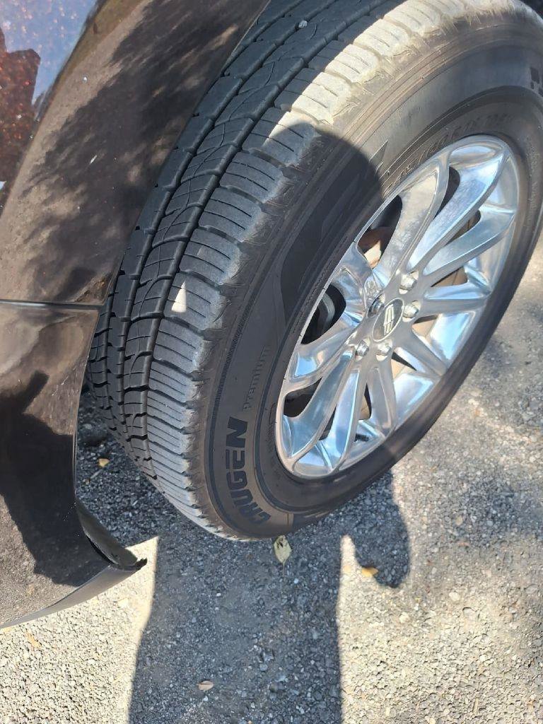 Used 2014 Lincoln MKX w/ Equipment Group 101A image 16