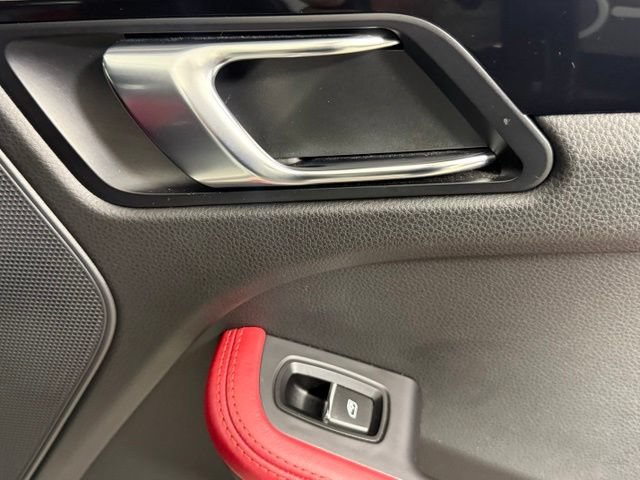 Used 2018 Porsche Macan AWD/4WD image 26