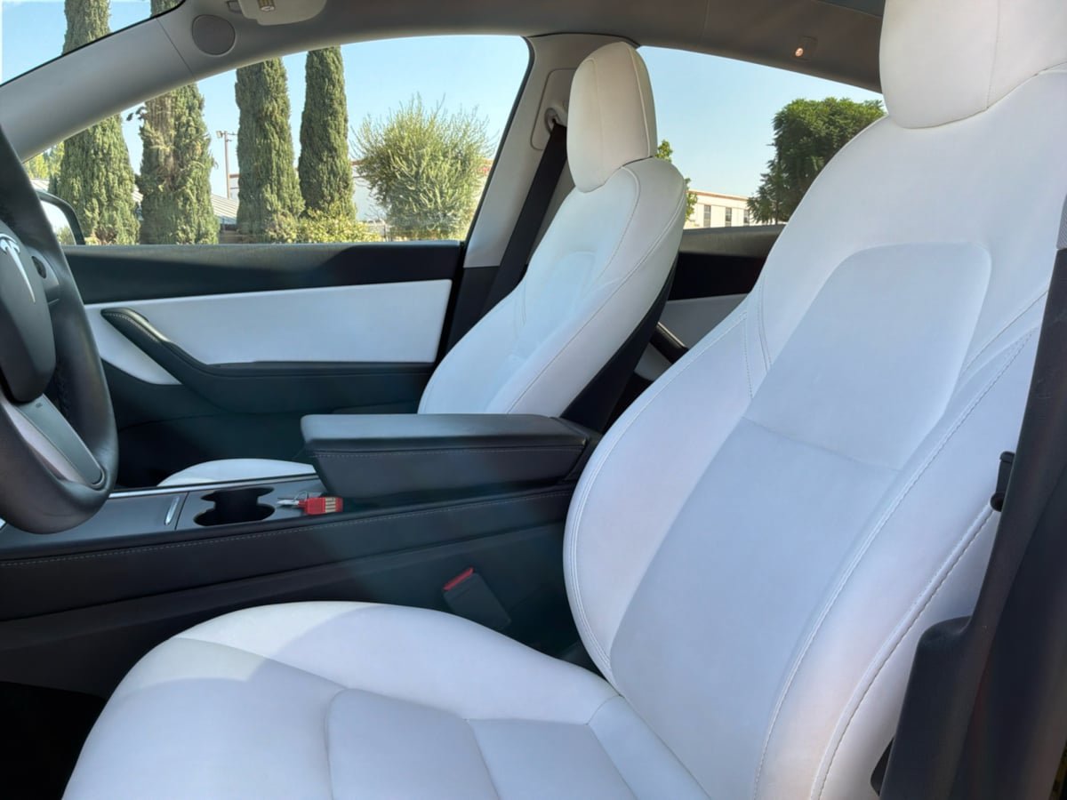 Used 2022 Tesla Model Y Long Range AWD/4WD image 18