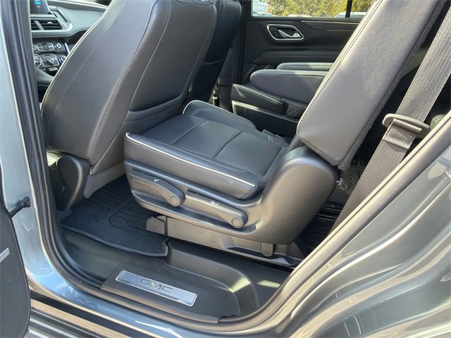 Used 2022 GMC Yukon SLT w/ SLT Premium Package image 21
