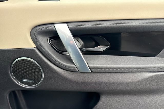 Used 2023 Land Rover Discovery Sport S image 20