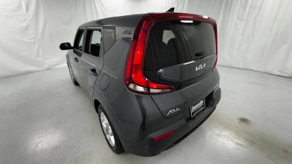 Used 2022 Kia Soul LX w/ Technology Package FWD image 6