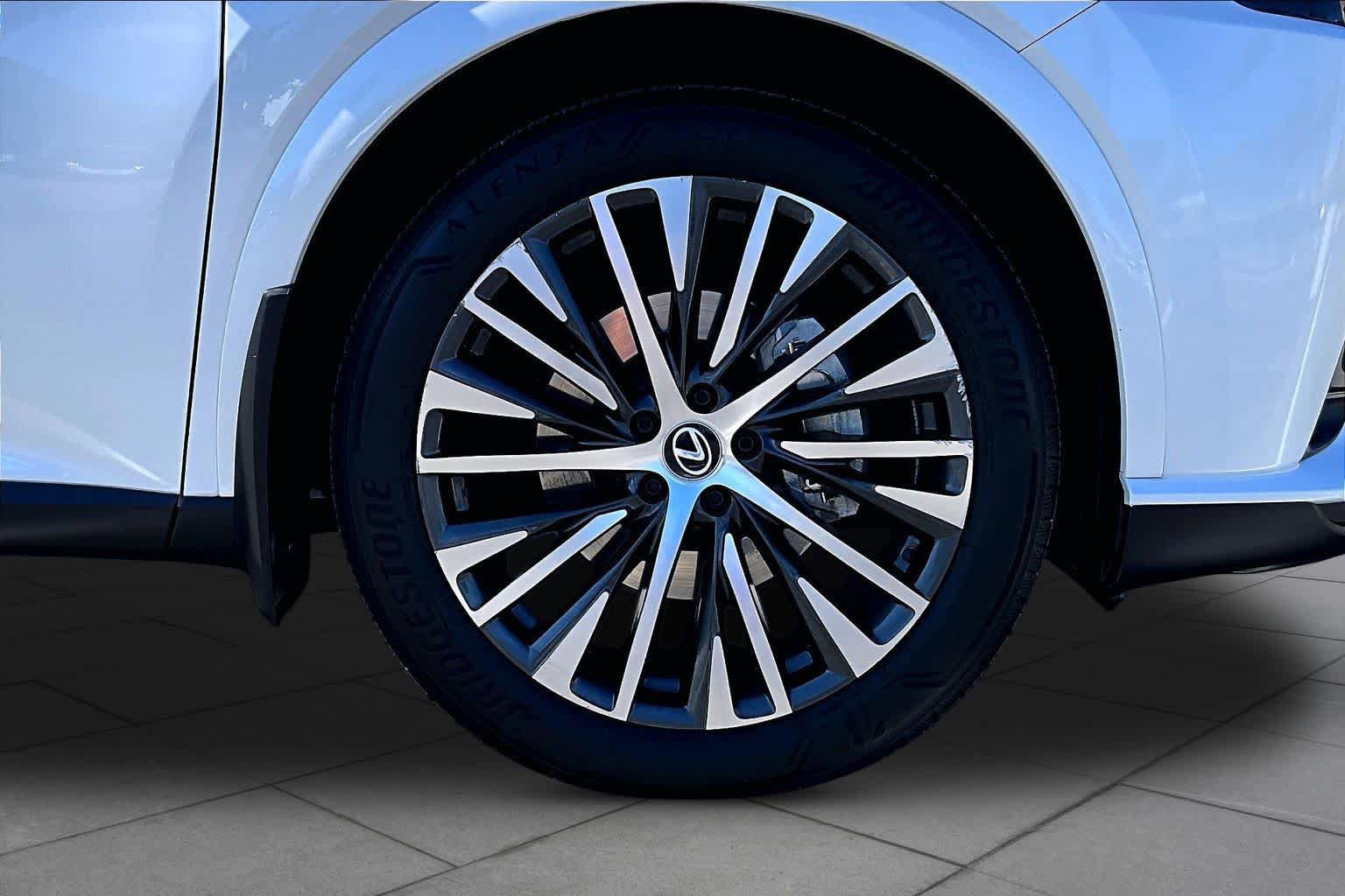 Certified 2023 Lexus RX 350 Premium Plus w/ Cold Area Package FWD image 10
