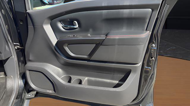 Used 2021 Nissan Titan PRO-4X w/ Pro-4x Convenience Package image 21