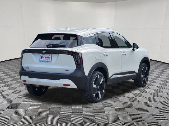 New 2025 Nissan Kicks SR FWD image 3