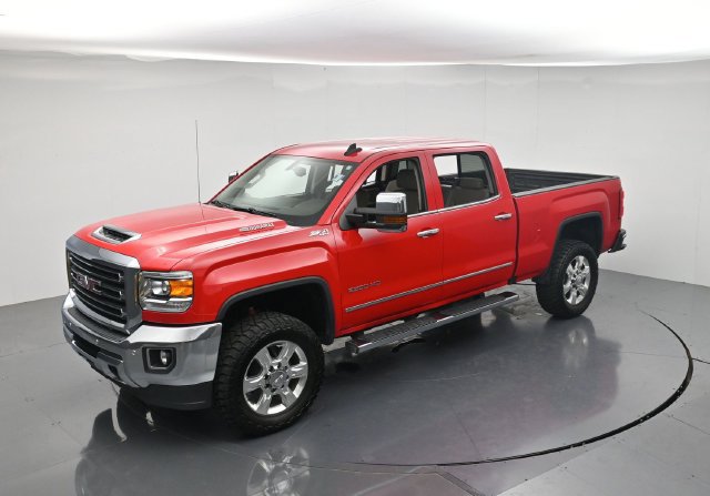 Used 2019 GMC Sierra 2500 SLT w/ Duramax Plus Package AWD/4WD image 44