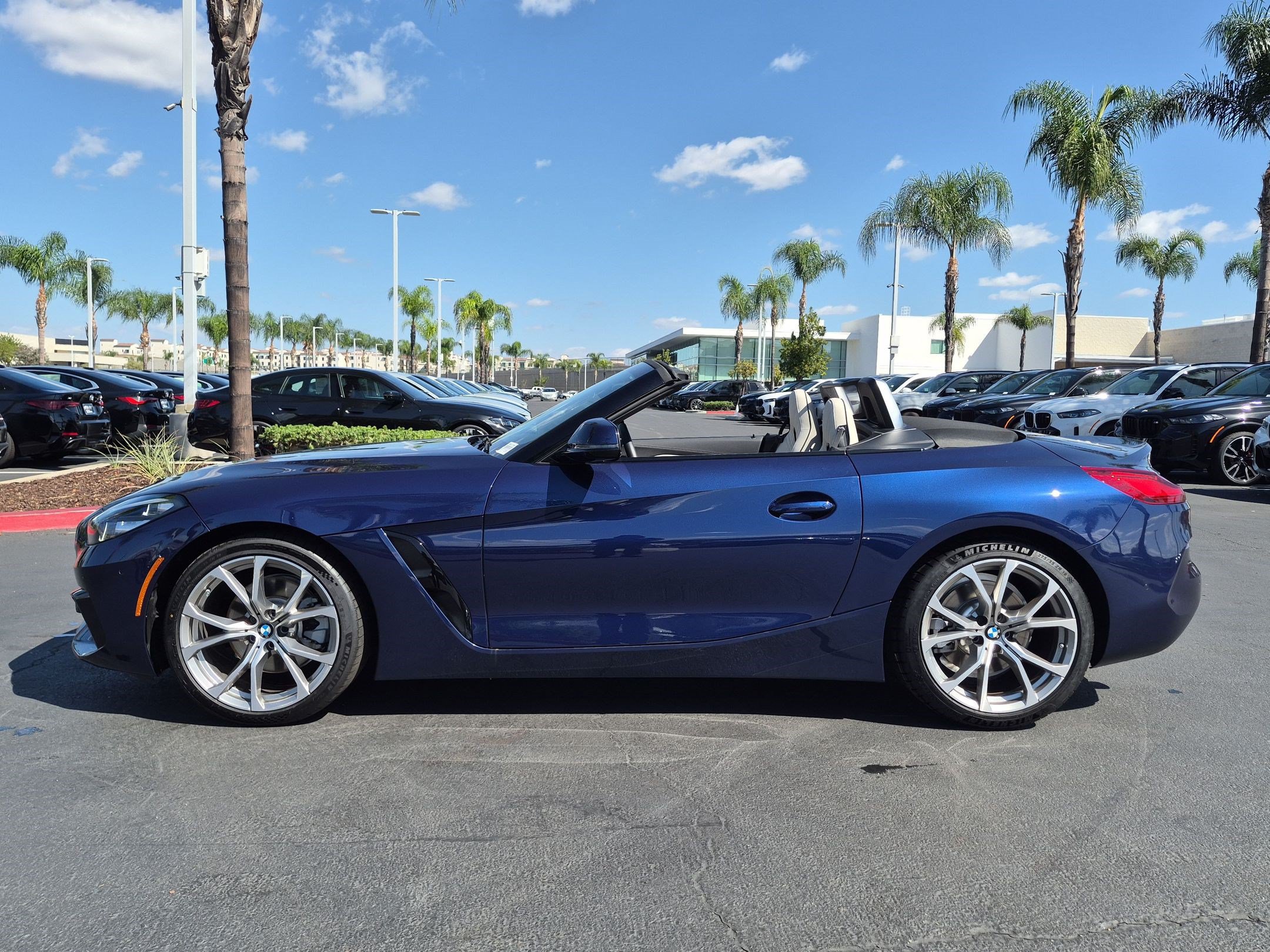 Used 2020 BMW Z4 sDrive30i w/ Convenience Package RWD image 7