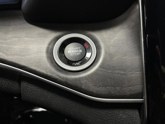 Used 2023 Jeep Grand Cherokee Limited w/ Luxury Tech Group II image 22