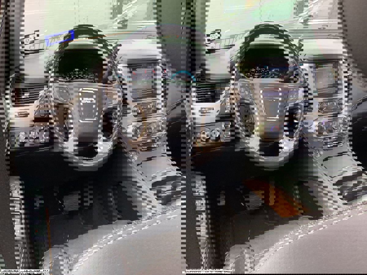 Used 2018 GMC Yukon XL Denali w/ Denali Ultimate Package image 10