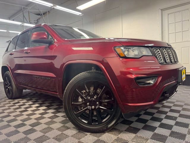 Used 2021 Jeep Grand Cherokee Altitude AWD/4WD image 1