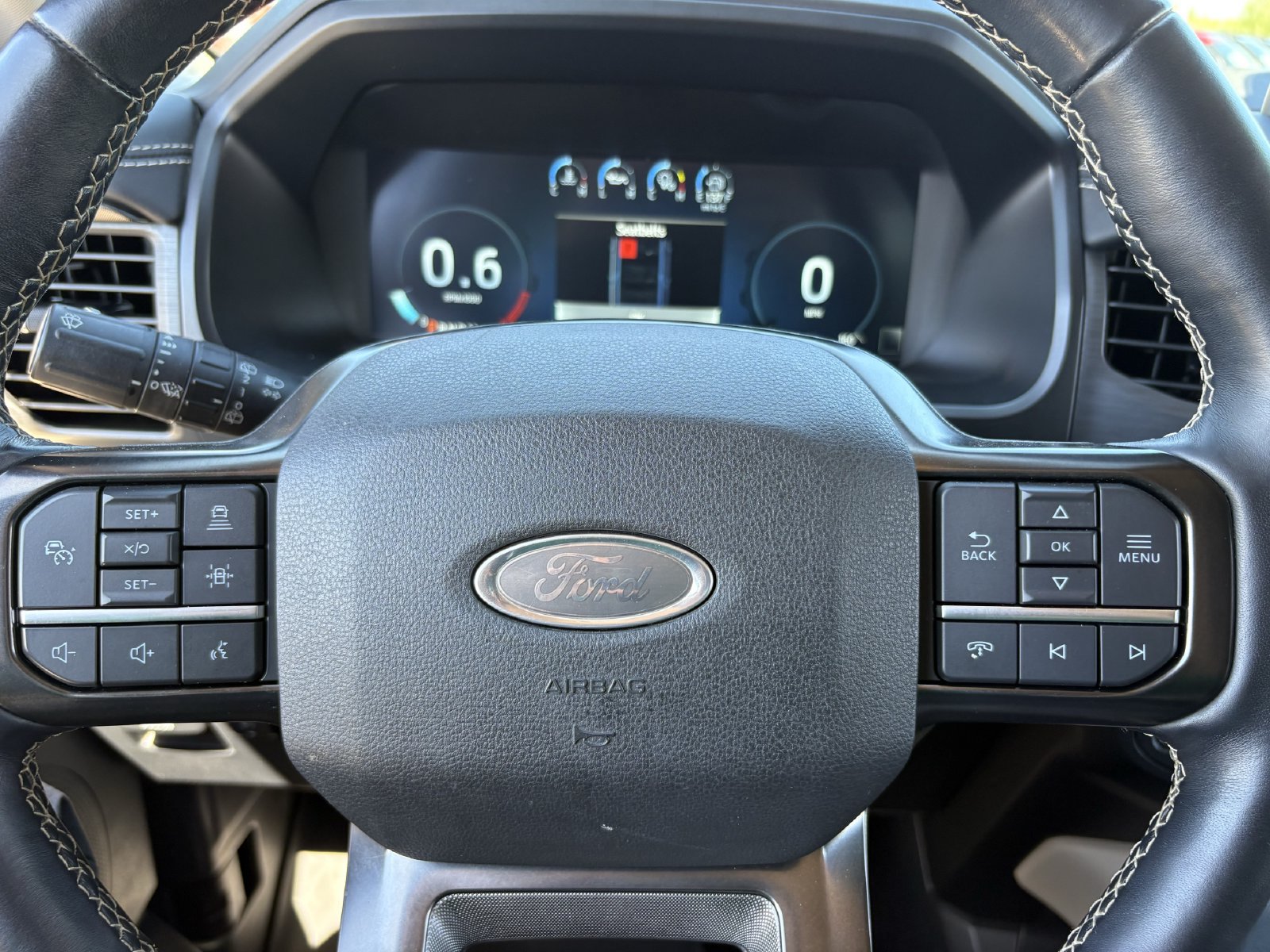 Used 2023 Ford Expedition Platinum AWD/4WD image 36