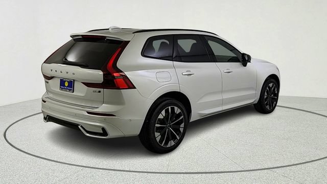 New 2026 Volvo XC60 B5 Plus w/ Climate Package AWD/4WD image 7