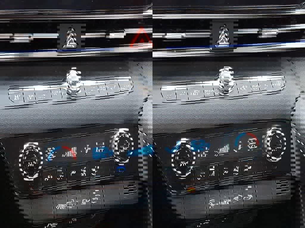 Used 2024 Hyundai Elantra SEL image 14