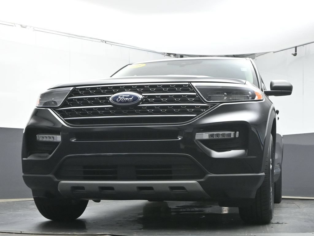 Used 2023 Ford Explorer XLT w/ Equipment Group 202A RWD image 34