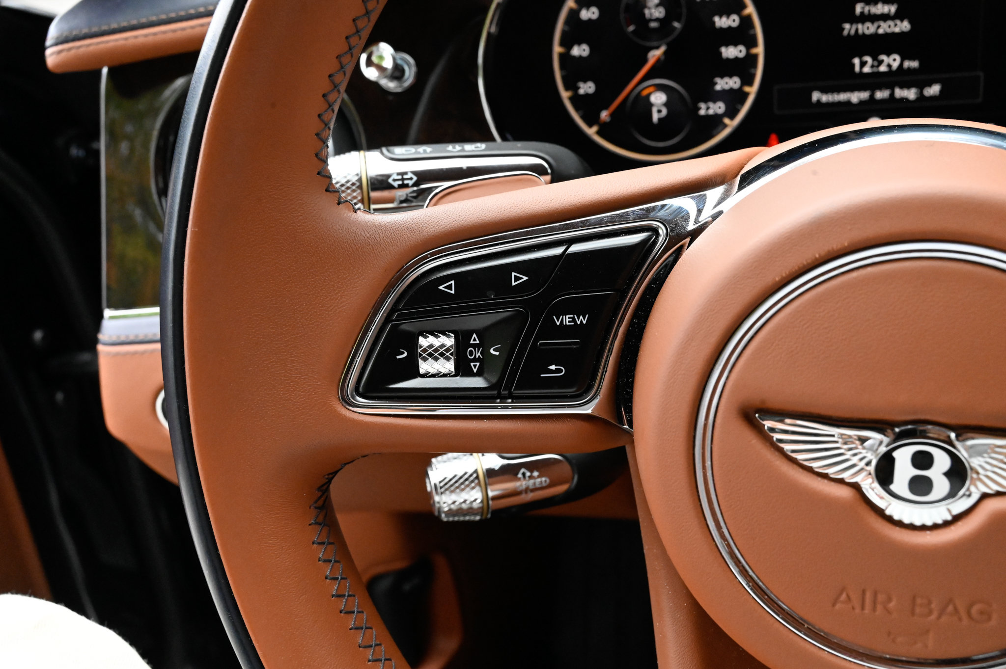Used 2022 Bentley Flying Spur V8 AWD/4WD image 25