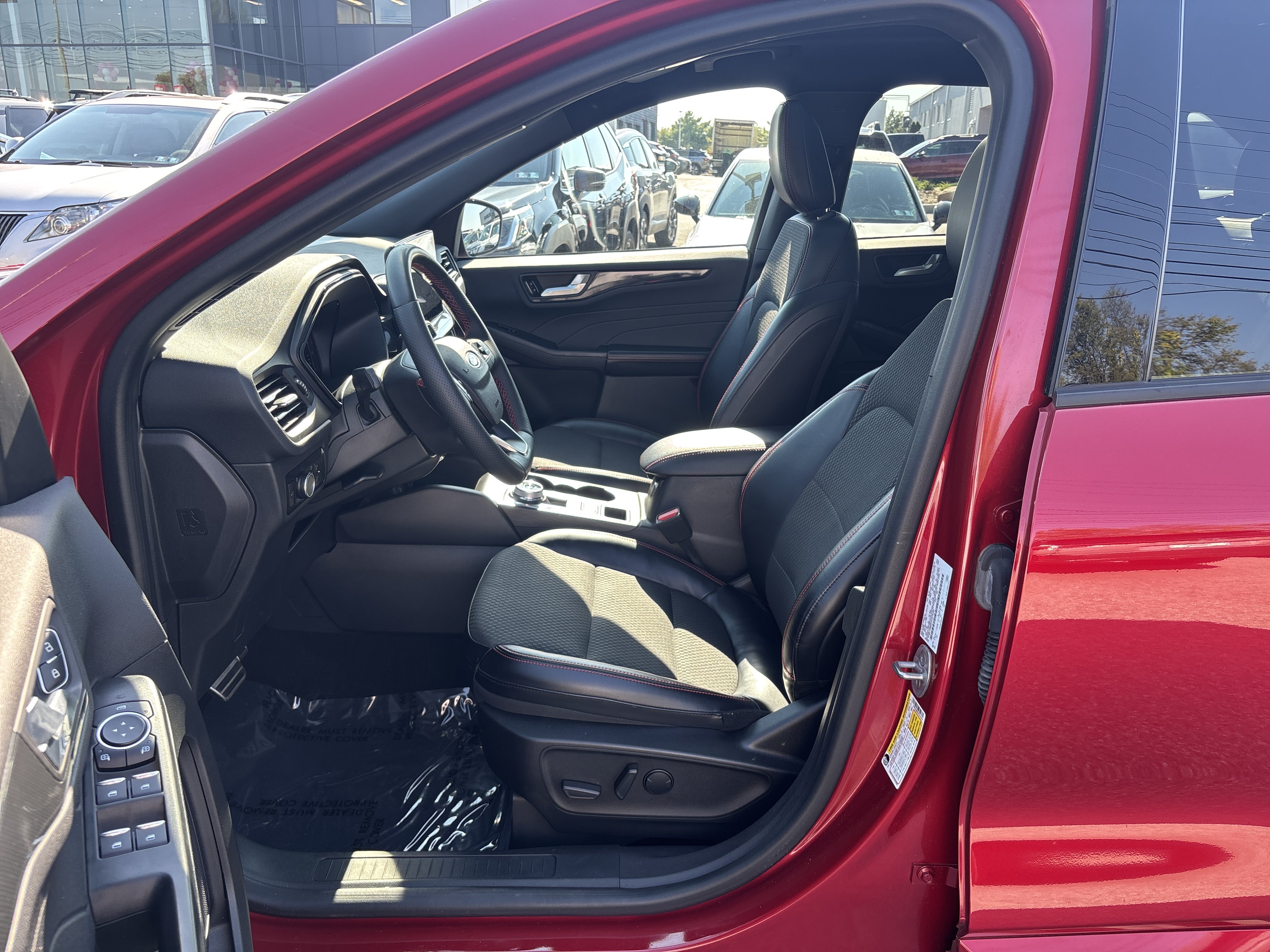 Used 2023 Ford Escape ST-Line w/ Tech Pack #1 AWD/4WD image 33