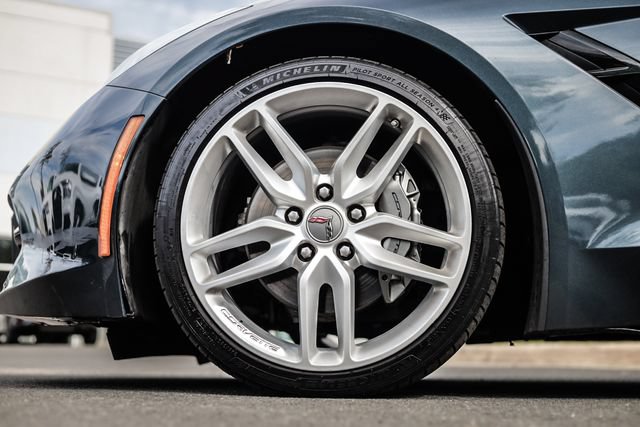 Used 2019 Chevrolet Corvette Stingray Coupe w/ 1LT RWD image 39