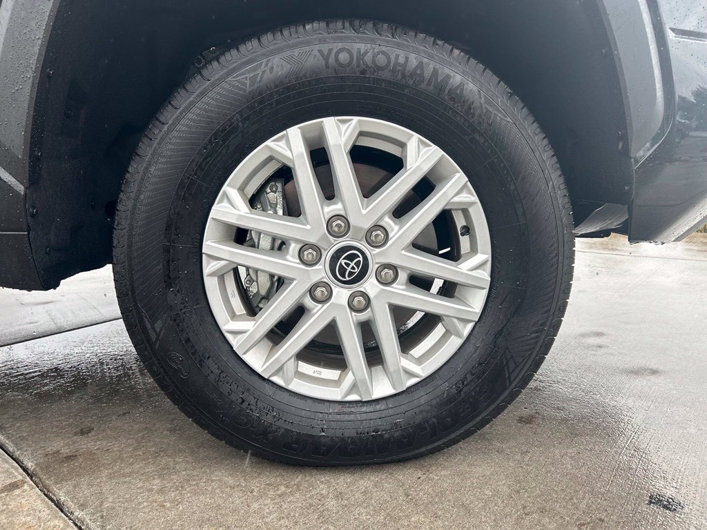 Used 2024 Toyota Tundra SR5 AWD/4WD image 28