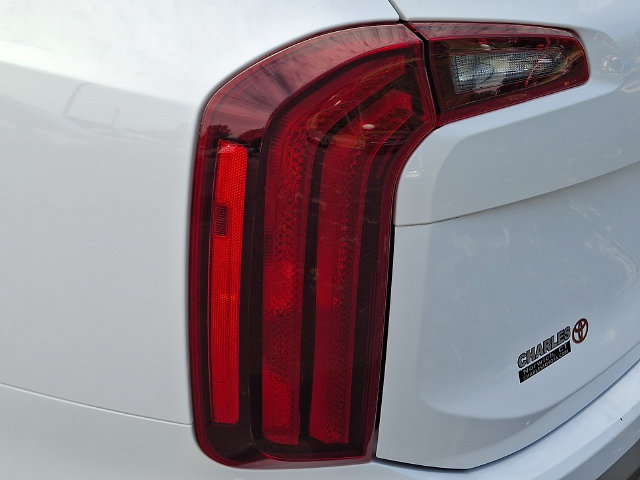 Used 2025 Kia Telluride S FWD image 10